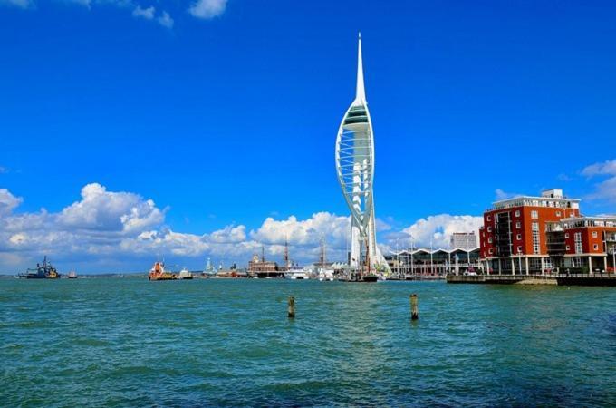 City Centre Apartment Portsmouth Buitenkant foto