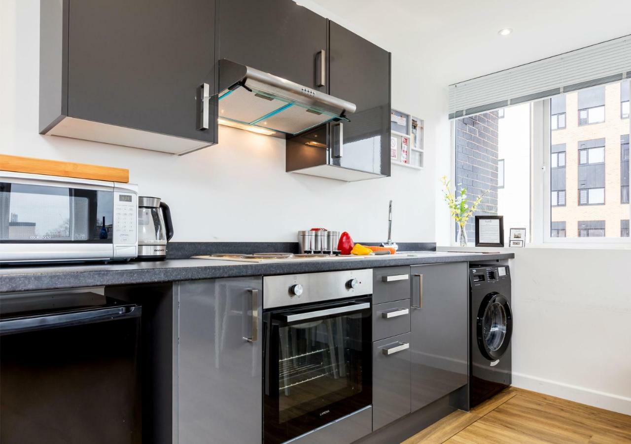 City Centre Apartment Portsmouth Buitenkant foto
